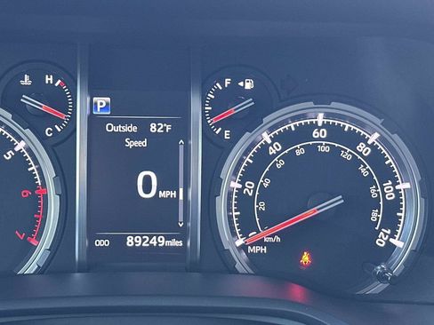 Used 2020 Toyota 4Runner TRD Off-Road AWD/4WD image 25