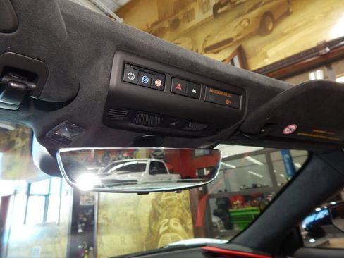 Used 2024 Chevrolet Corvette Stingray Premium Conv w/ Z51 Performance Package image 26