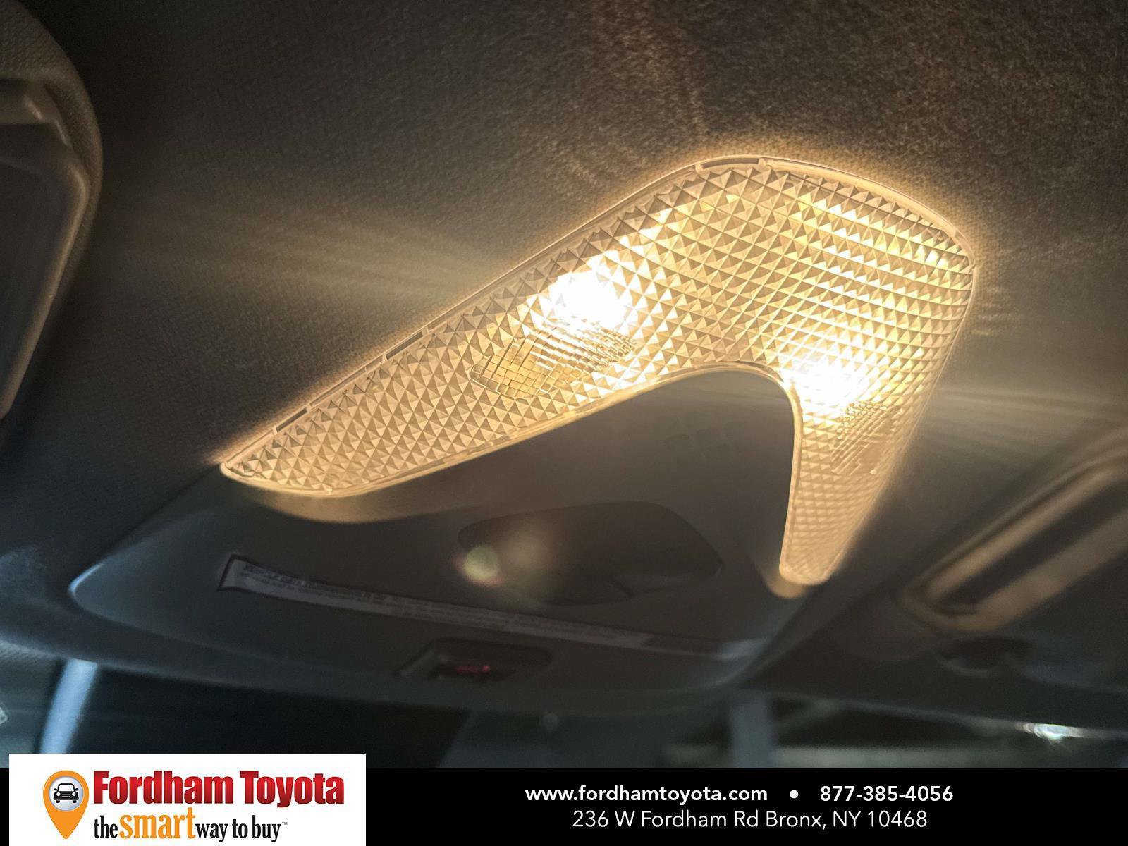 Used 2020 Toyota C-HR Limited FWD image 31