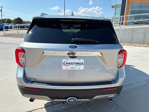 Used 2020 Ford Explorer Limited w/ Class III Trailer Tow Package AWD/4WD image 4