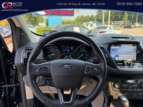 Used 2017 Ford Escape Titanium AWD/4WD image 17