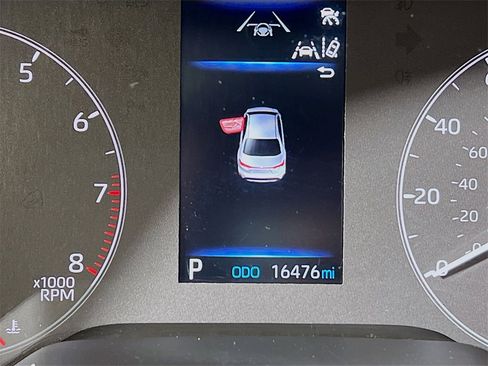 Used 2025 Toyota Corolla LE image 12