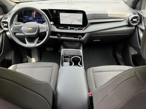 Used 2025 Chevrolet Equinox LT FWD image 20