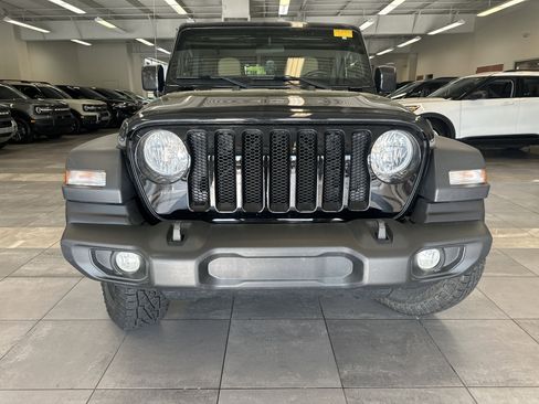 Used 2018 Jeep Wrangler Unlimited Sport image 15