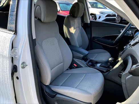 Used 2018 Hyundai Santa Fe Sport image 8