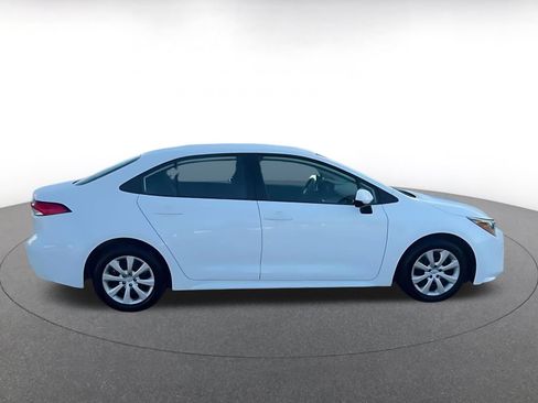 Used 2025 Toyota Corolla LE FWD image 13
