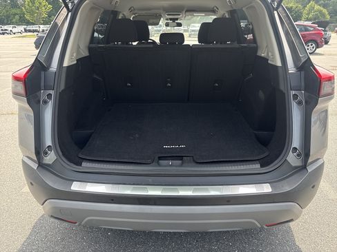 Used 2021 Nissan Rogue SV FWD image 23