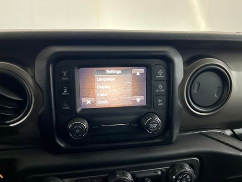 Used 2018 Jeep Wrangler Unlimited Sport S image 65