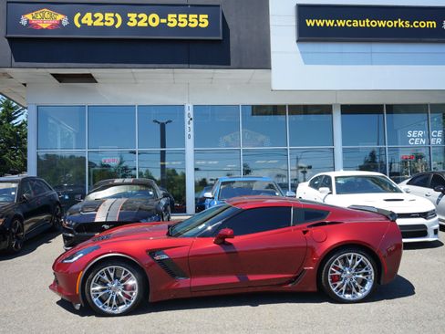 Used 2017 Chevrolet Corvette Z06 RWD image 2