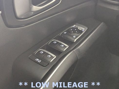 Used 2023 Kia Sorento LX FWD image 15