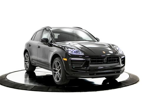 New 2026 Porsche Macan AWD/4WD image 9