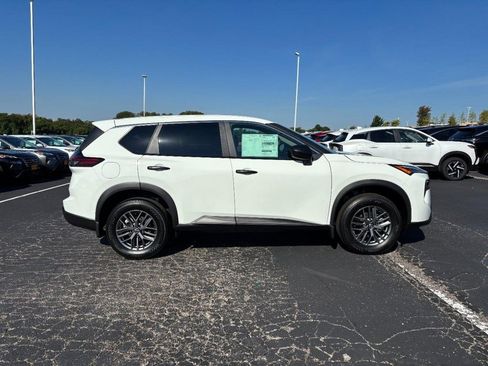 New 2026 Nissan Rogue S image 2