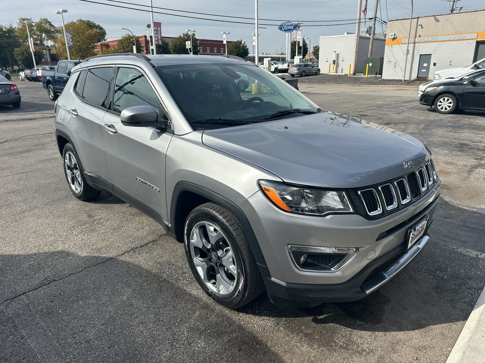 Used 2019 Jeep Compass Limited FWD image 3