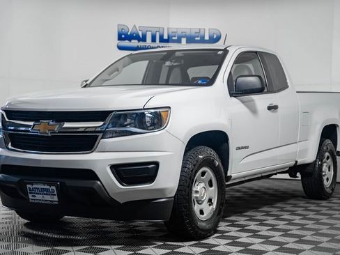 Used 2018 Chevrolet Colorado W/T image 3