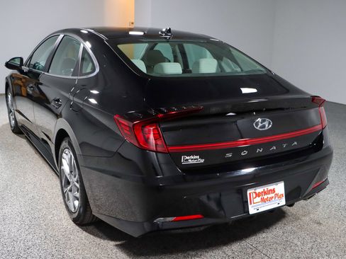 Used 2023 Hyundai Sonata SEL w/ Cargo Package image 9