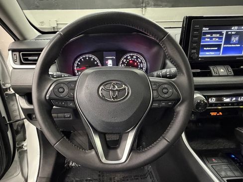 Used 2022 Toyota RAV4 XLE Premium AWD/4WD image 28