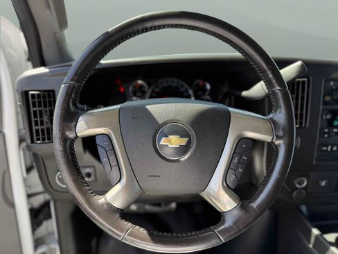 Used 2019 Chevrolet Express 3500 Extended w/ Driver Convenience Package RWD image 14