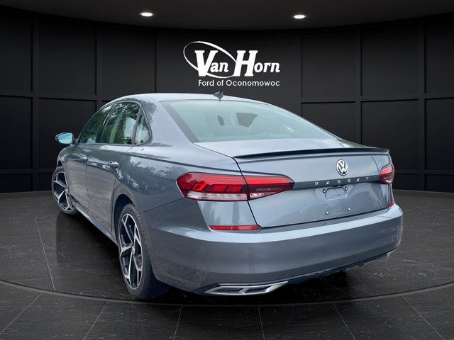 Used 2020 Volkswagen Passat 2.0T R-Line FWD image 5