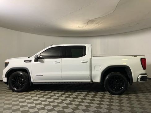 Used 2023 GMC Sierra 1500 Elevation w/ Preferred Package AWD/4WD image 8