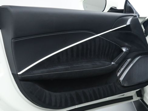 Certified 2025 Ferrari Roma Spider RWD image 27