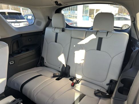 New 2026 Honda Pilot Touring image 11