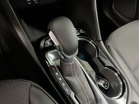 Used 2025 Buick Encore GX Preferred FWD image 17