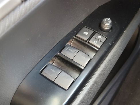 Used 2025 Toyota Camry SE image 22