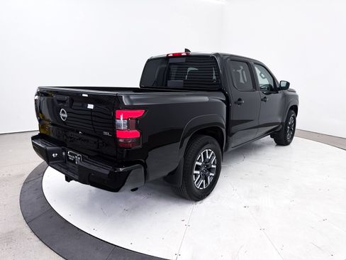 Used 2024 Nissan Frontier SL w/ Technology Package RWD image 18