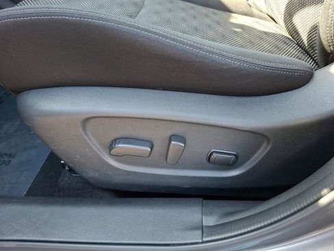 Used 2020 Nissan Rogue Sport SV image 14