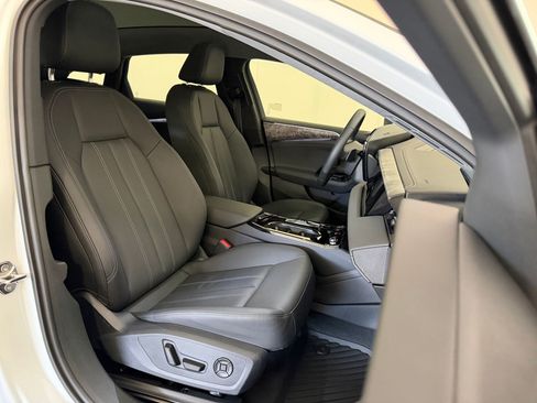 Certified 2025 Audi A6 e-tron Premium w/ Ultra Package RWD image 25