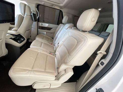 Used 2019 Lincoln Navigator L Reserve AWD/4WD image 23