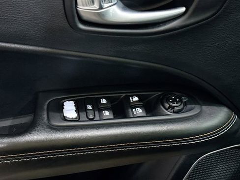 Used 2018 Jeep Compass Latitude w/ Popular Equipment Group image 19