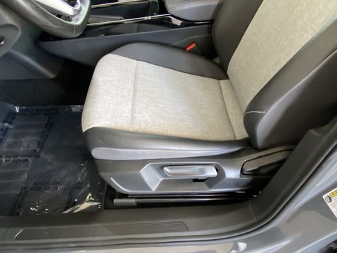 Certified 2023 Volkswagen ID.4 Pro AWD/4WD image 16