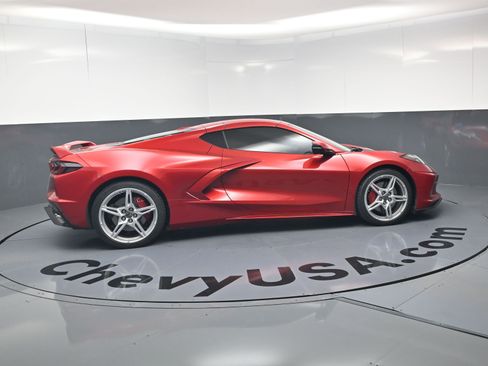 Used 2022 Chevrolet Corvette Stingray Preferred Cpe w/ Z51 Performance Package RWD image 10