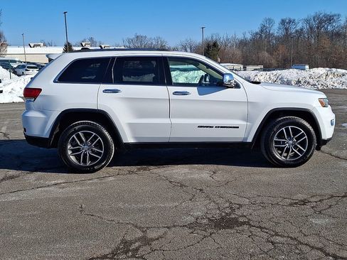 Used 2018 Jeep Grand Cherokee Limited image 10