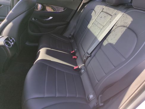 Used 2020 Mercedes-Benz GLC 300 4MATIC image 31
