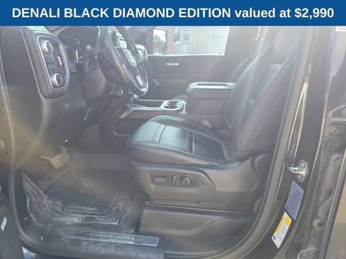 Used 2022 GMC Sierra 2500 Denali w/ Denali Black Diamond Edition AWD/4WD image 4