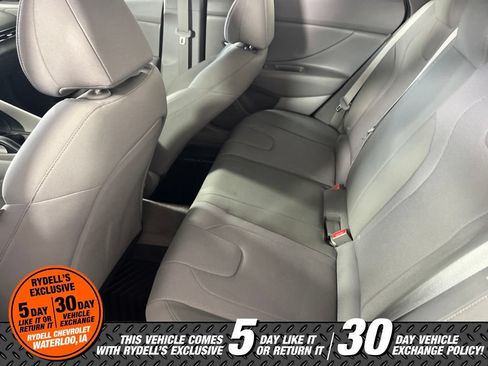 Used 2024 Hyundai Elantra SE FWD image 14