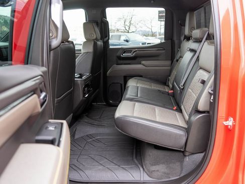 Used 2022 Chevrolet Silverado 1500 ZR2 w/ Technology Package image 12