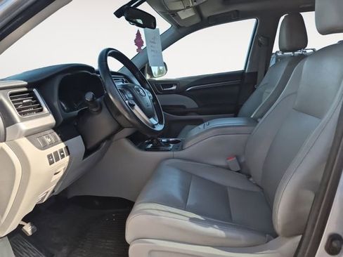 Used 2014 Toyota Highlander Limited AWD/4WD image 9