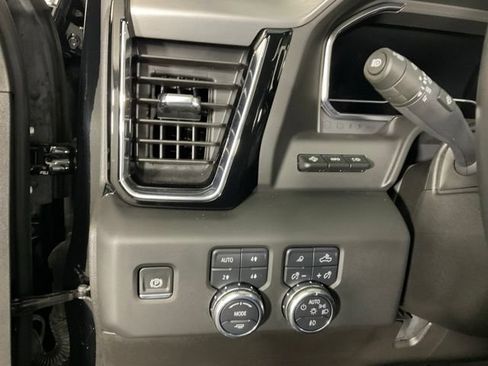 Used 2025 GMC Sierra 3500 Denali w/ Denali Reserve Package AWD/4WD image 20