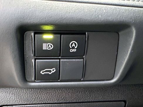Certified 2024 Toyota Highlander LE AWD/4WD image 19