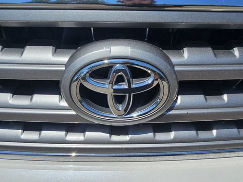 Used 2011 Toyota Sequoia Platinum AWD/4WD image 60