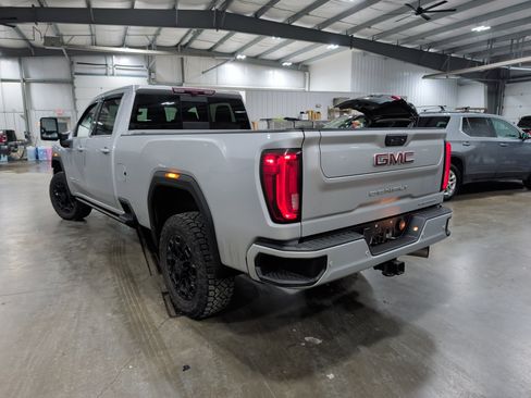 Used 2022 GMC Sierra 3500 Denali w/ Denali Ultimate Package image 4