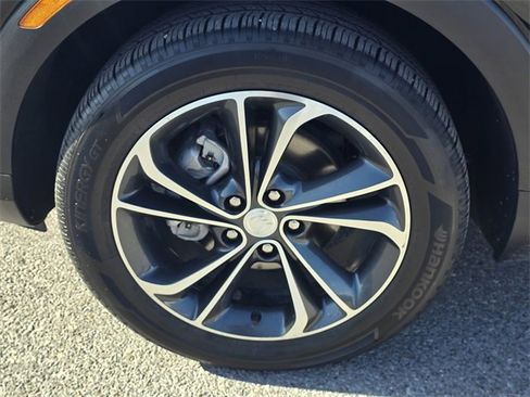 Used 2022 Buick Encore GX Select image 9