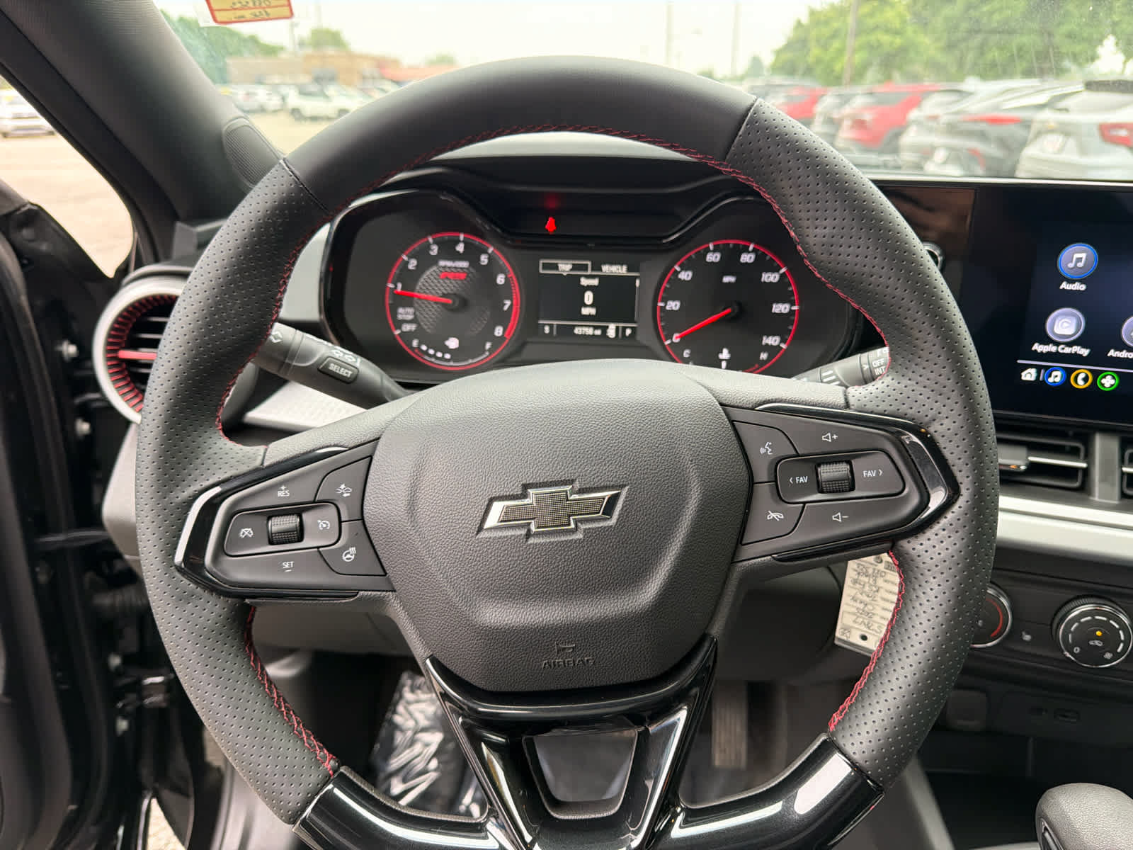 Used 2025 Chevrolet Trax RS w/ Driver Confidence Package FWD image 24
