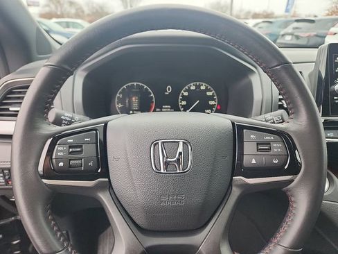 Used 2025 Honda Odyssey Sport-L image 19