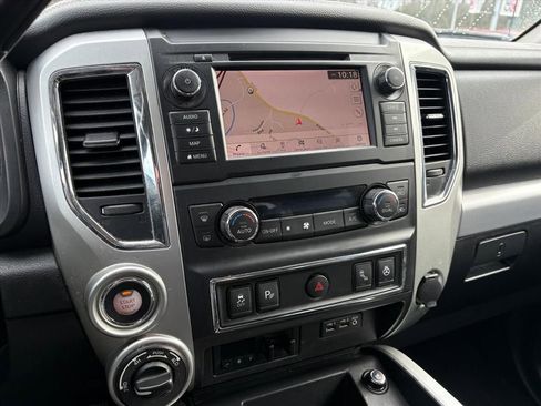 Used 2019 Nissan Titan PRO-4X w/ Pro-4x Convenience Package image 10