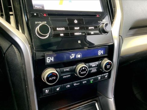 Used 2019 Subaru Ascent Touring w/ Popular Package #2 AWD/4WD image 34