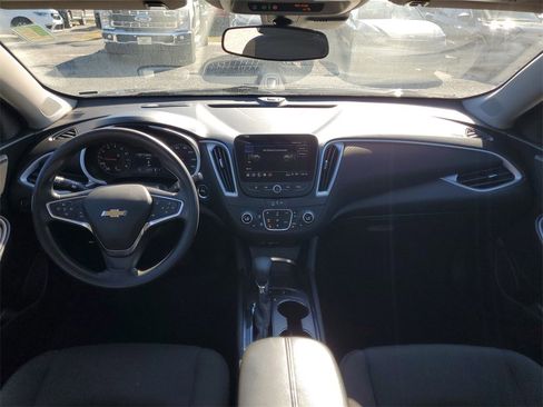 Used 2024 Chevrolet Malibu LT image 25